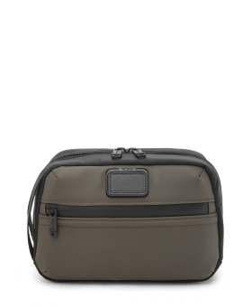 Necessaire Response Castanho Terra | Alpha Bravo Essenciais de Viagem | Tumi Online