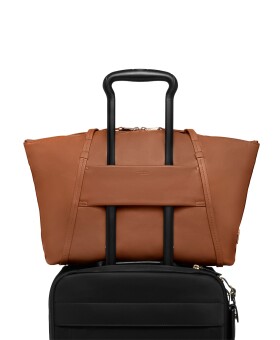 Q Tote em Pele Siena | Voyageur | TUMI