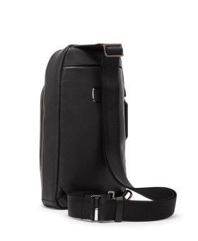 Bolsa de Peito Sling Gregory em Pele Preta | Harrison | Tumi Slings