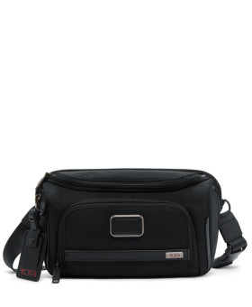 Bolsa de Peito Sling Large Preta | Alpha Malas de Viagens e Mochilas | Tumi Online