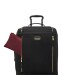 Bolsa de Ombro Pequena Just in Case® Vinho | Voyageur | TUMI