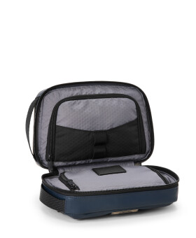 Necessaire Response Marinho | Alpha Bravo Essenciais de Viagem | Tumi Online