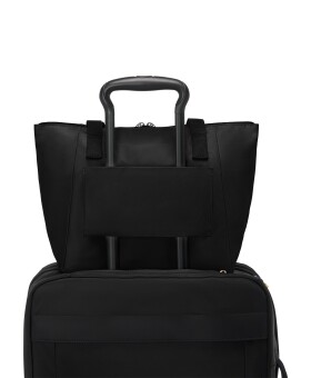 Bolsa de Ombro Just in Case®Preta | Voyageur | Tumi